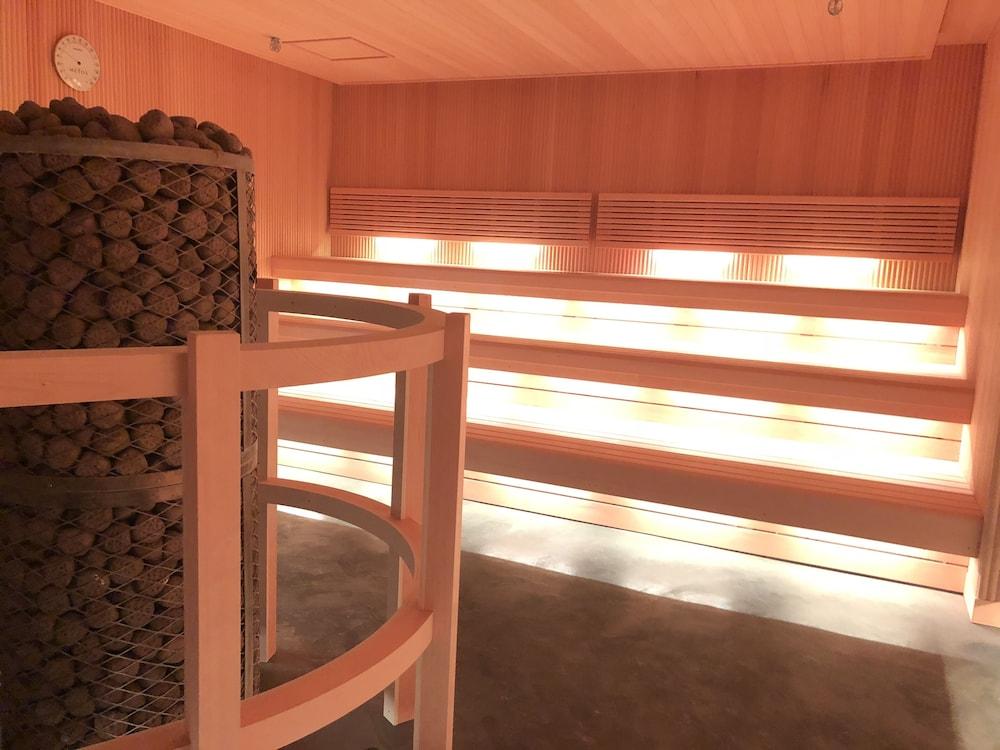 Capsule Inn Osaka - Caters To Men מראה חיצוני תמונה