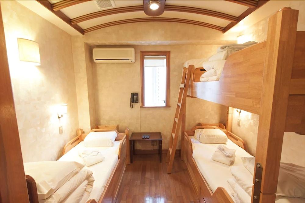 Capsule Inn Osaka - Caters To Men מראה חיצוני תמונה