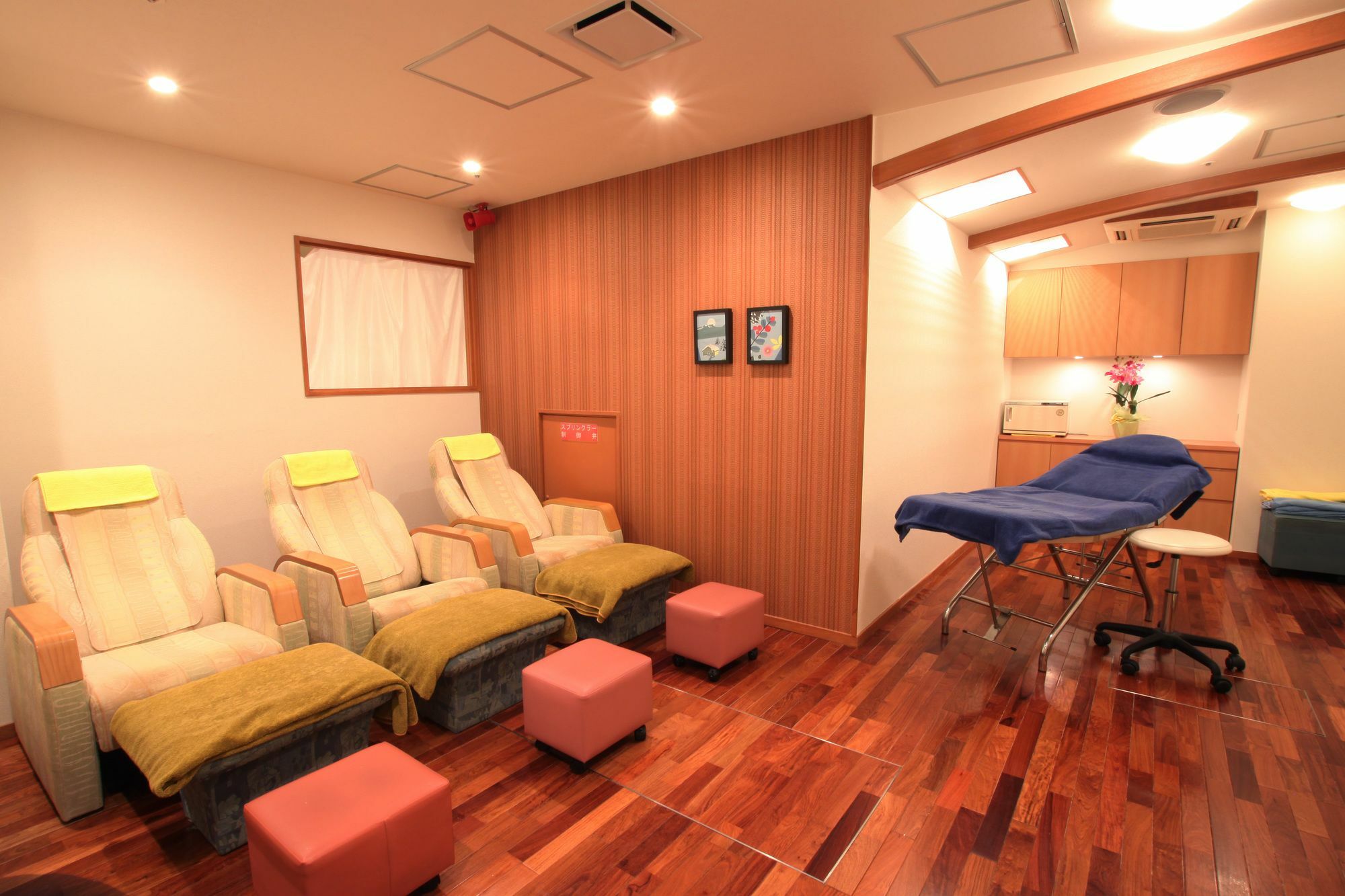 Capsule Inn Osaka - Caters To Men מראה חיצוני תמונה
