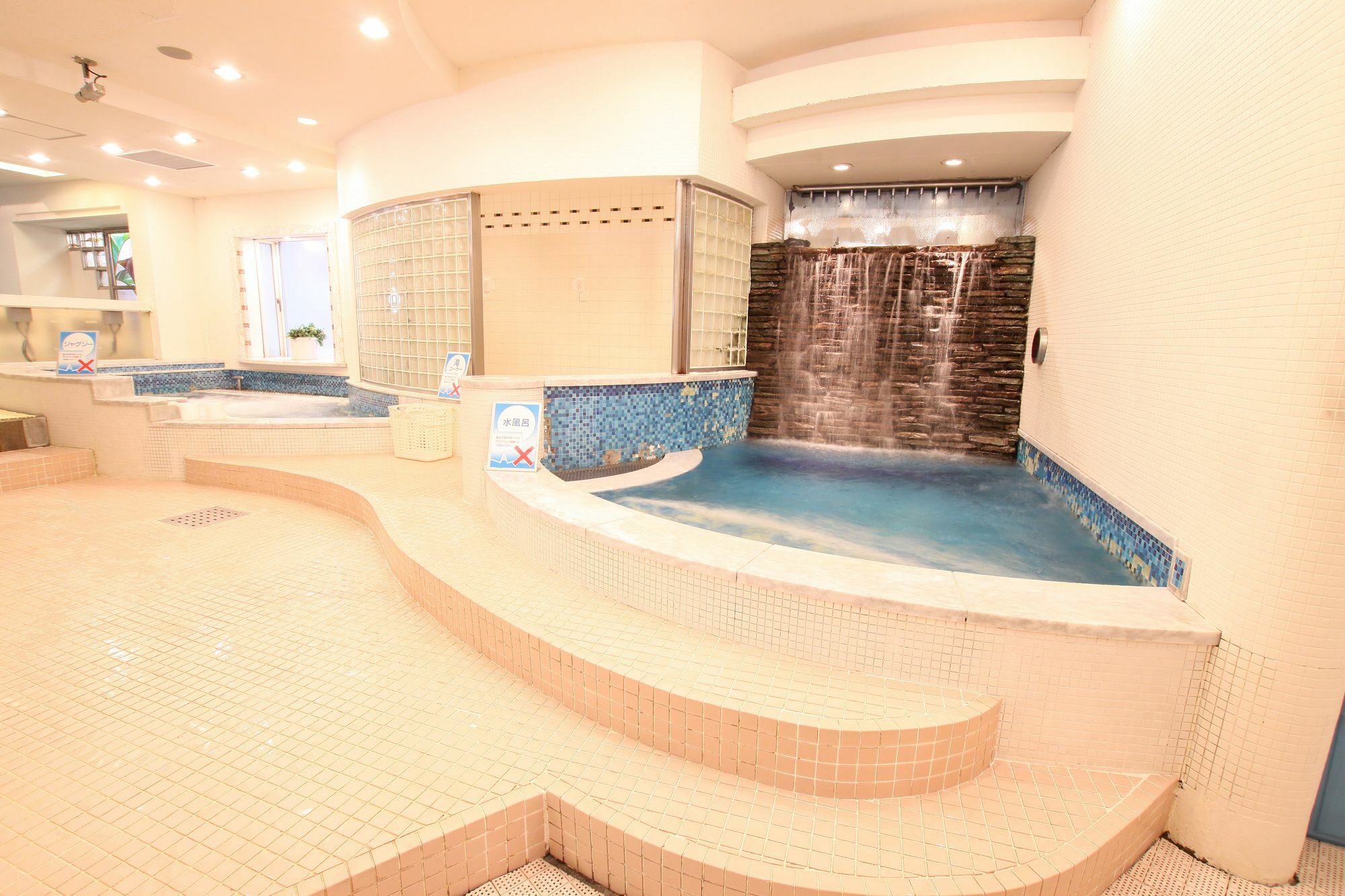 Capsule Inn Osaka - Caters To Men מראה חיצוני תמונה