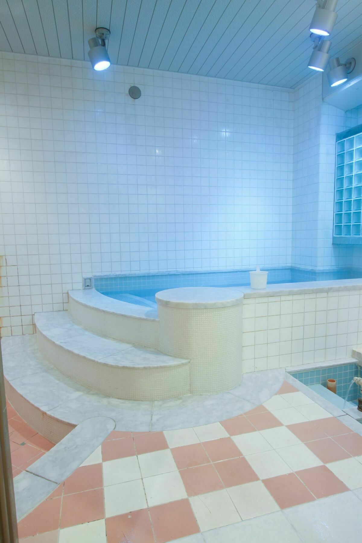 Capsule Inn Osaka - Caters To Men מראה חיצוני תמונה
