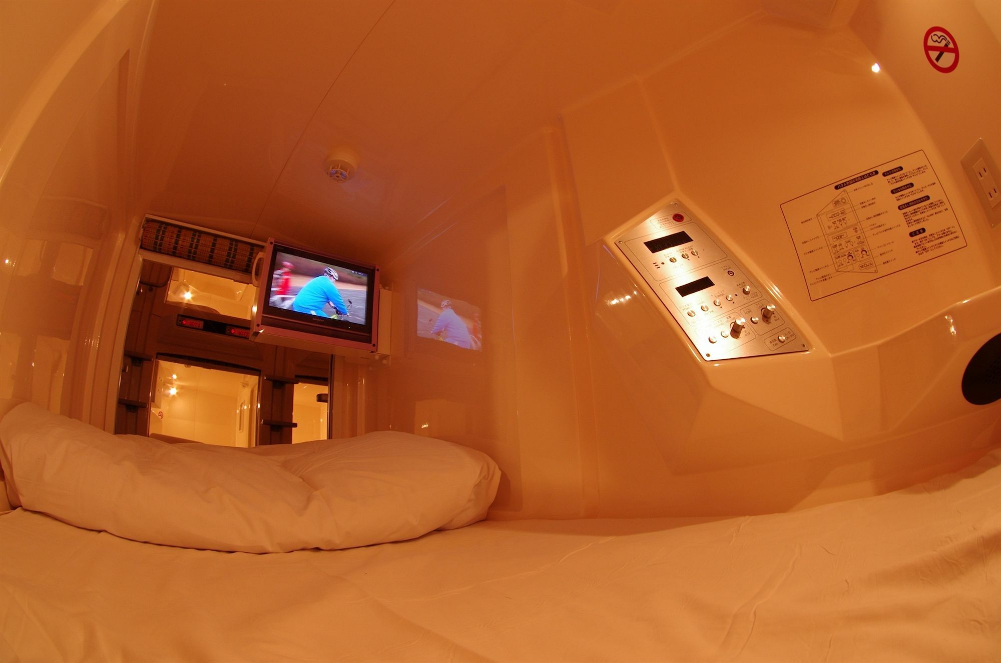Capsule Inn Osaka - Caters To Men מראה חיצוני תמונה